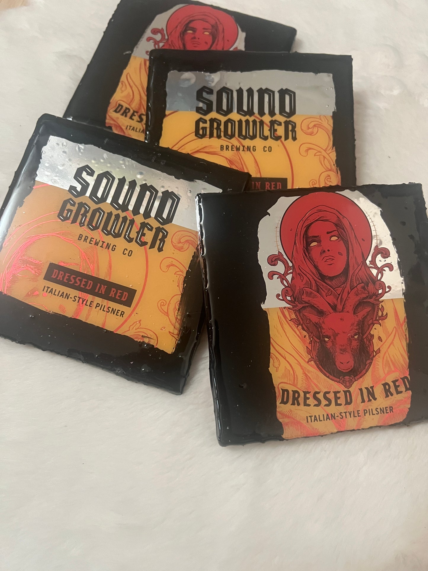 Soundgrowler Brewing - Dressed In Red